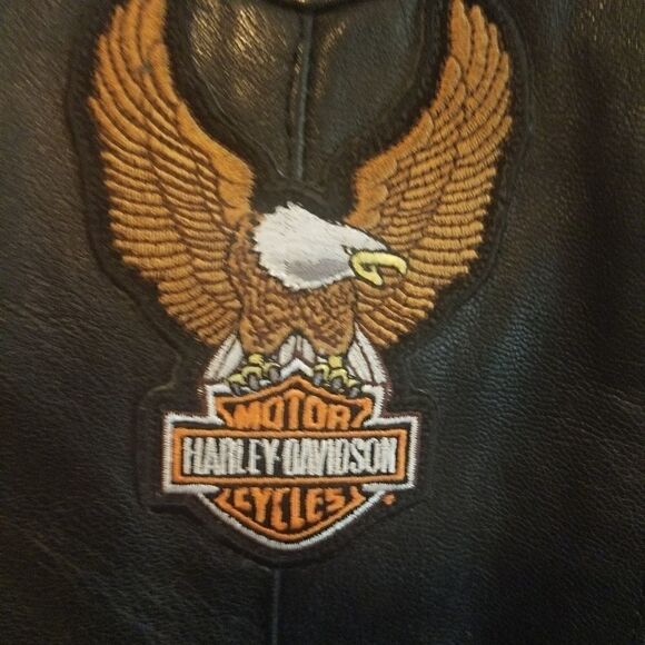 Antelope Creek Black Leather Motorcycle Vest - Picture 5 of 6